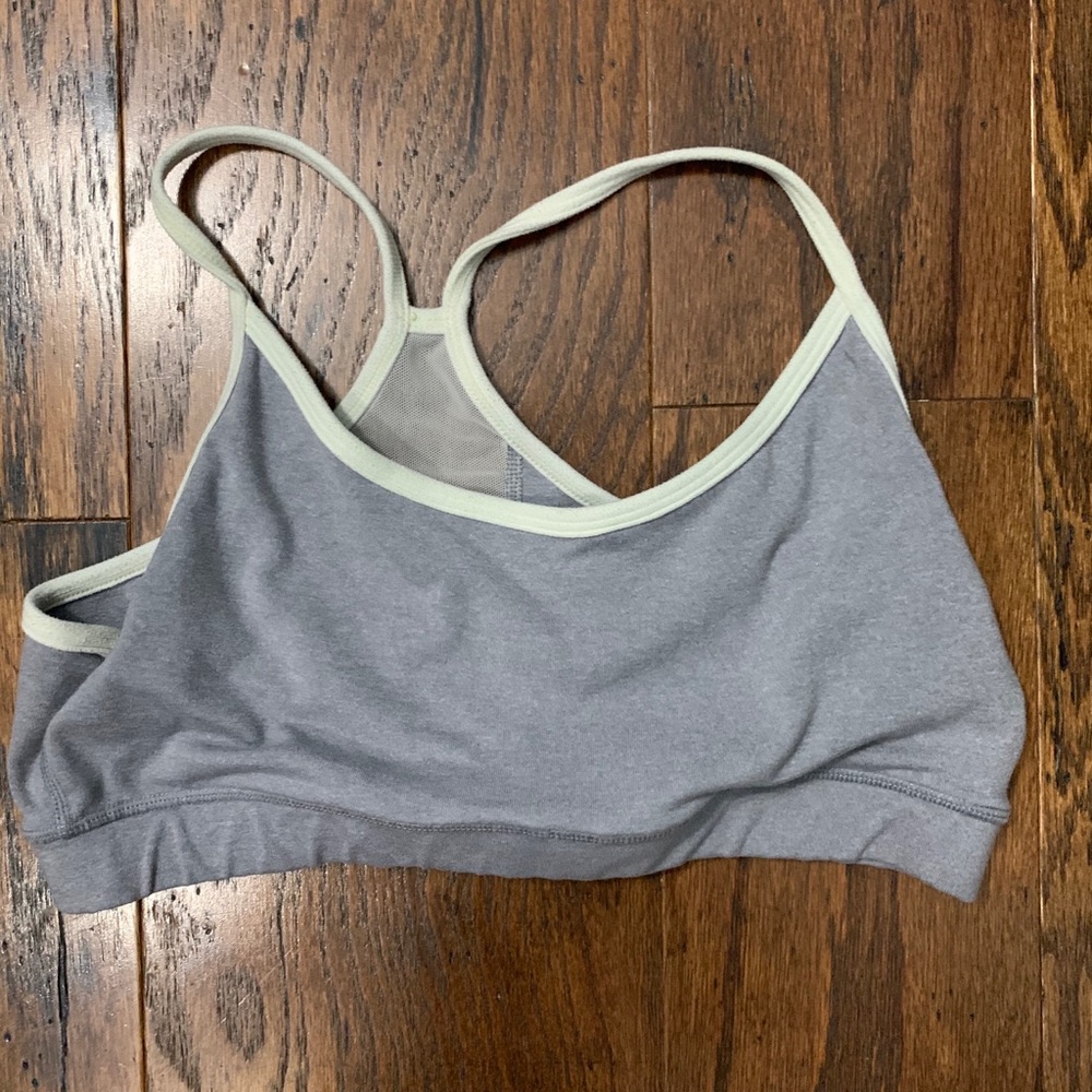 Lululemon flow Y sports bra